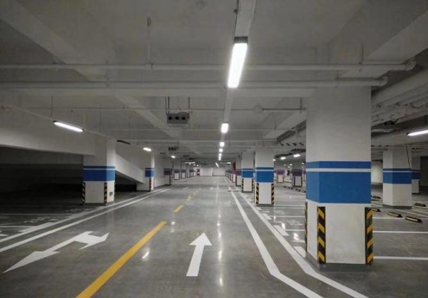 地下車庫地坪